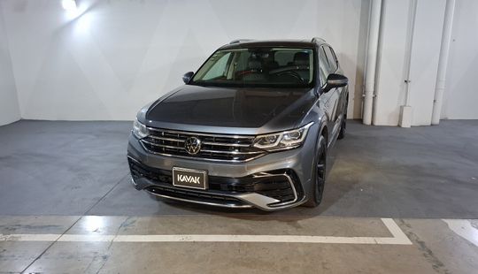 Volkswagen • Tiguan