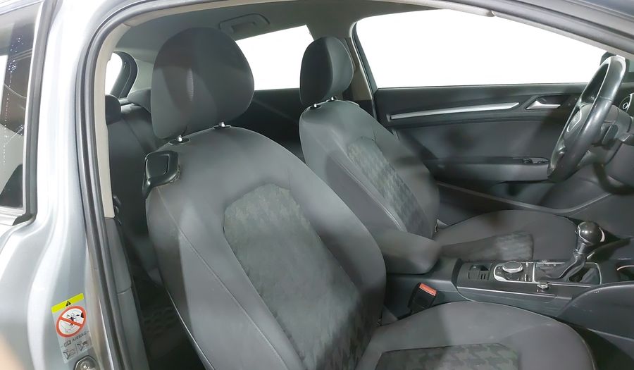 Audi A3 1.4 TFSI AMBIENTE S TRONIC Hatchback 2016