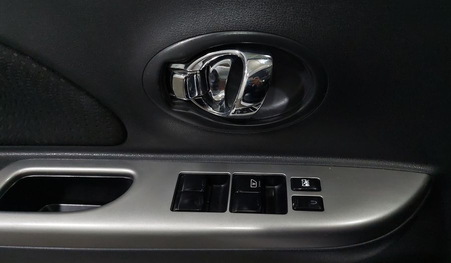 Nissan March 1.6 ADVANCE AT Hatchback 2014