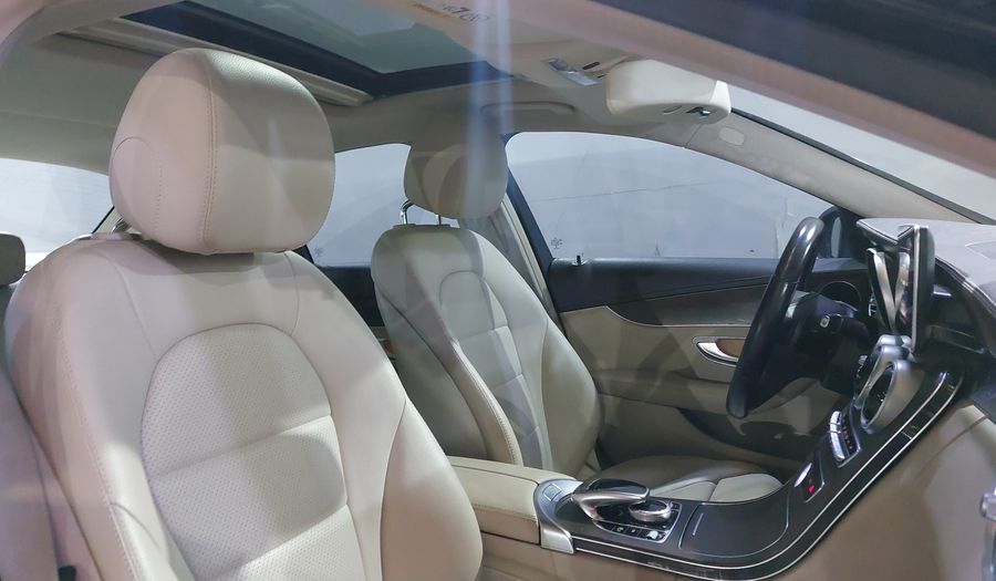 Mercedes Benz Clase C 2.0 200 CGI EXCLUSIVE AT Sedan 2015