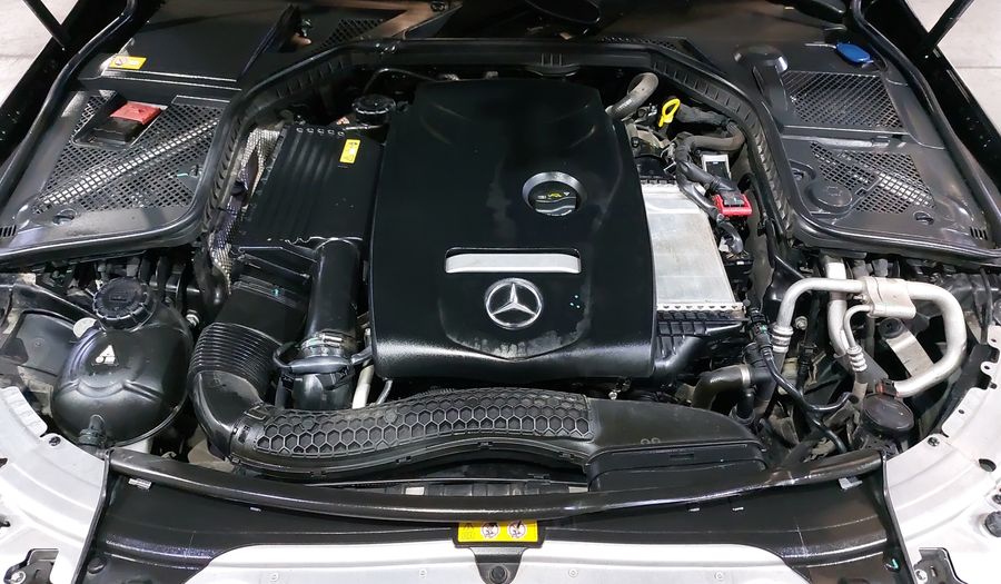 Mercedes Benz Clase C 2.0 200 CGI EXCLUSIVE AT Sedan 2015