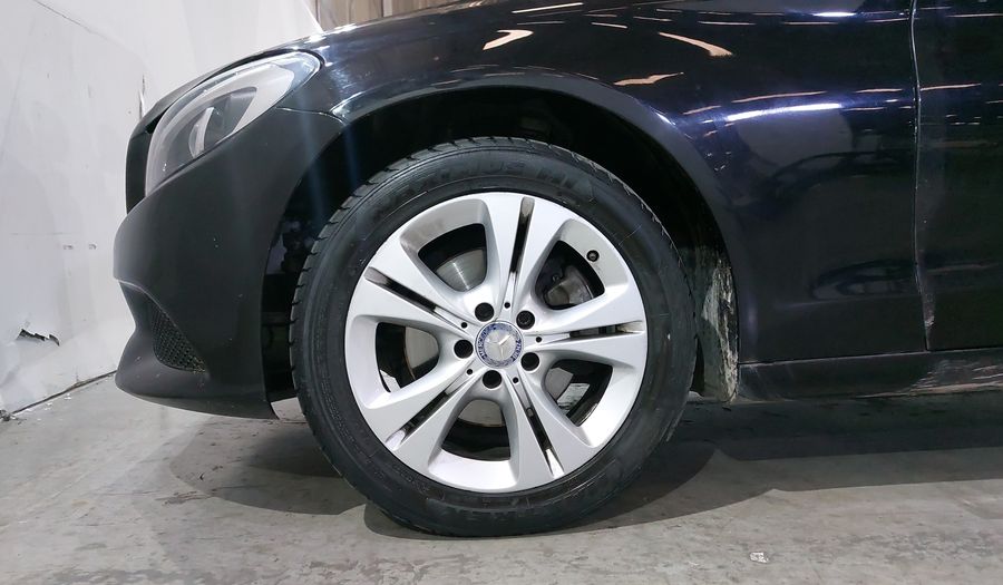 Mercedes Benz Clase C 2.0 200 CGI EXCLUSIVE AT Sedan 2015
