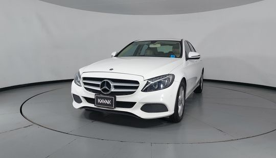 Mercedes Benz • Clase C