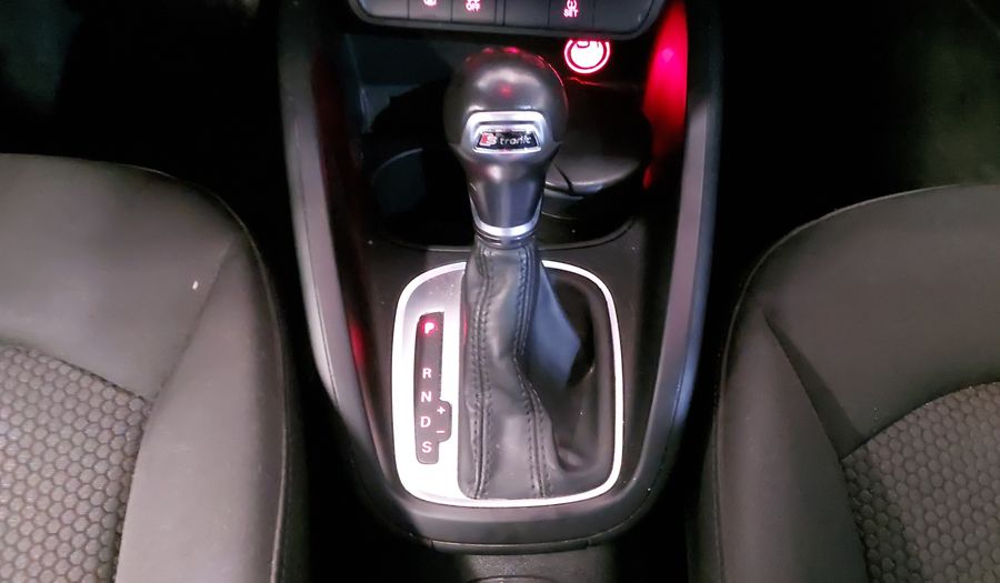 Audi A1 1.4 TFSI COOL S TRONIC Hatchback 2015