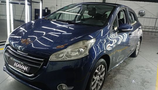 Peugeot • 208