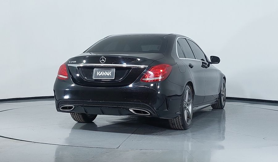 Mercedes Benz Clase C 2.0 250 CGI SPORT AT Sedan 2017