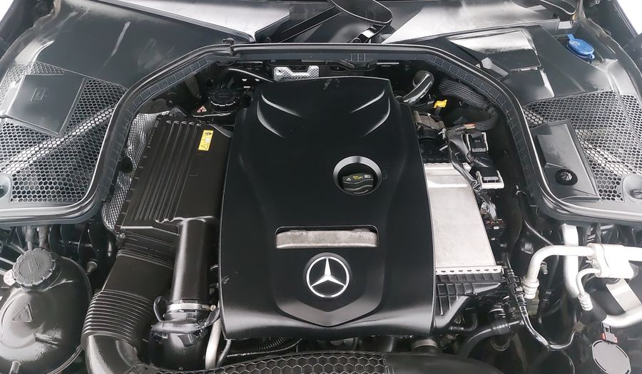 Mercedes Benz Clase C 2.0 250 CGI SPORT AT Sedan 2017