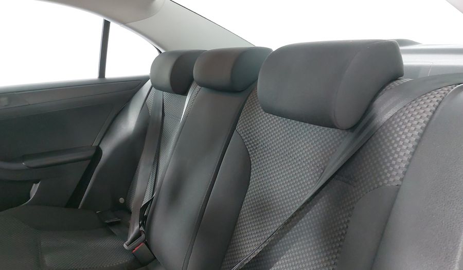 Volkswagen Jetta 2.5 STYLE ACTIVE MT Sedan 2013