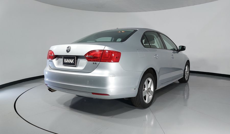 Volkswagen Jetta 2.5 STYLE ACTIVE MT Sedan 2013