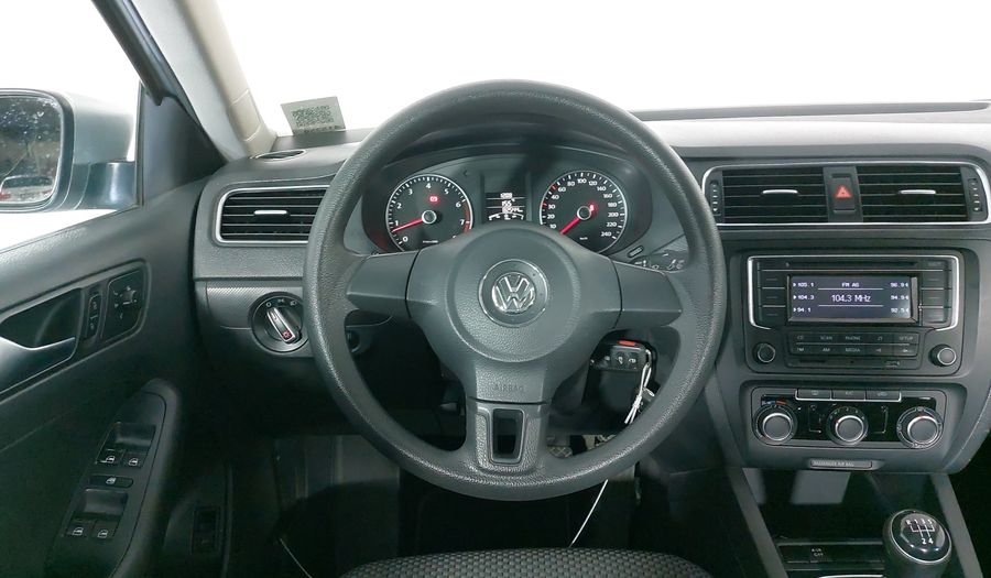 Volkswagen Jetta 2.5 STYLE ACTIVE MT Sedan 2013