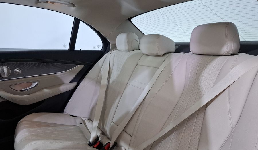 Mercedes Benz Clase E 2.0 200 AVANTGARDE AUTO Sedan 2021