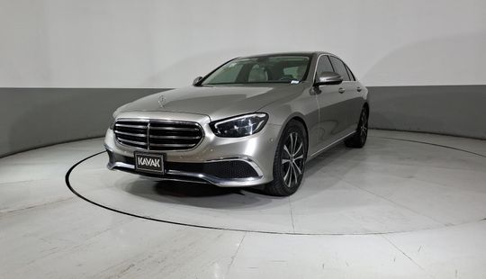 Mercedes Benz • Clase E