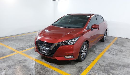 Nissan • Versa