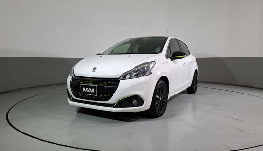 Peugeot • 208