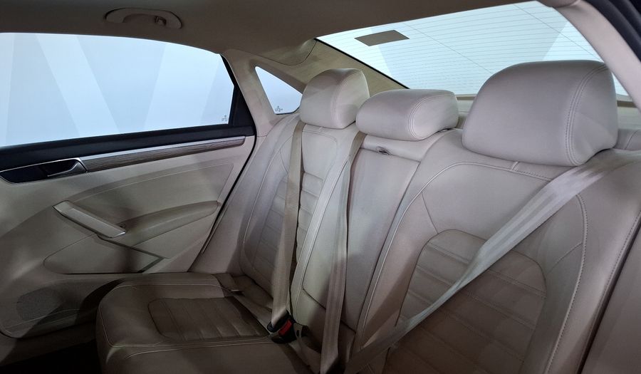 Volkswagen Passat 2.5 HIGHLINE AUTO Sedan 2018