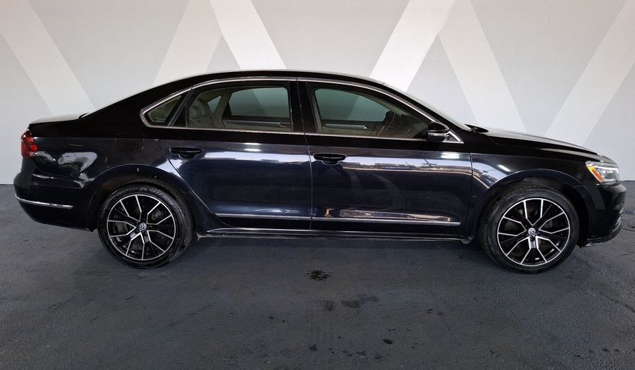 Volkswagen Passat 2.5 HIGHLINE AUTO Sedan 2018