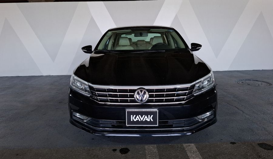 Volkswagen Passat 2.5 HIGHLINE AUTO Sedan 2018