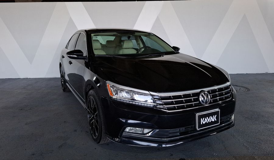 Volkswagen Passat 2.5 HIGHLINE AUTO Sedan 2018