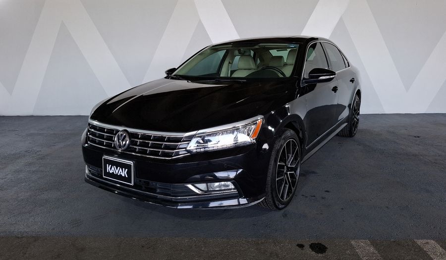 Volkswagen Passat 2.5 HIGHLINE AUTO Sedan 2018