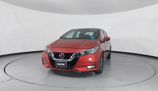 Nissan • Versa