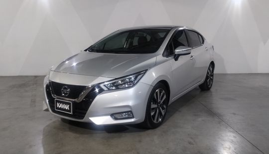 Nissan • Versa