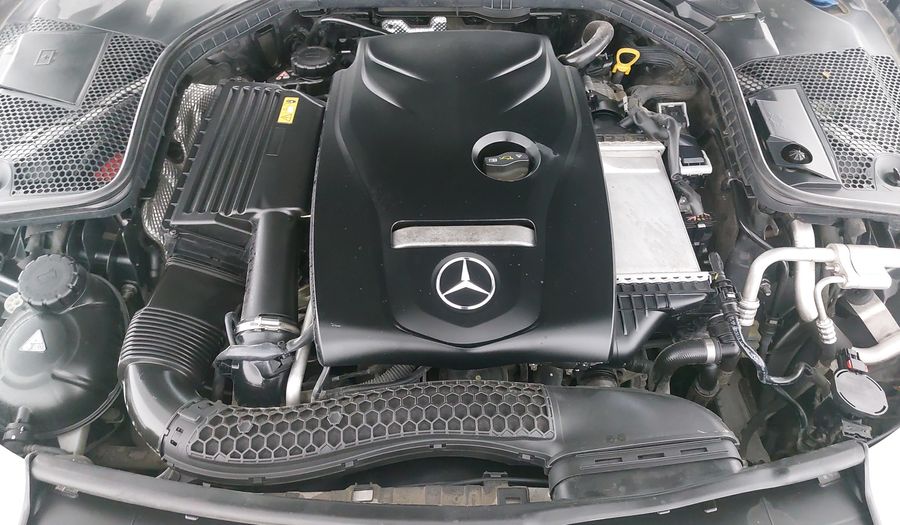 Mercedes Benz Clase C 2.0 200 CGI SPORT AT Sedan 2017