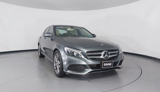 Mercedes Benz • Clase C