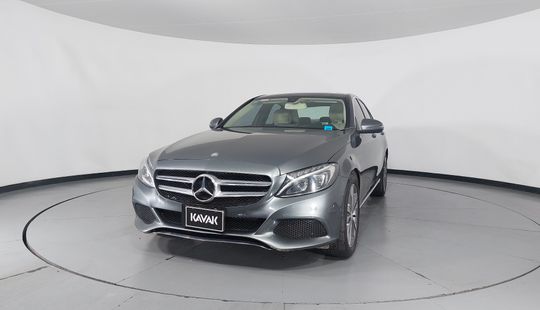 Mercedes Benz • Clase C