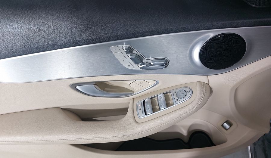 Mercedes Benz Clase C 2.0 200 CGI SPORT AT Sedan 2017
