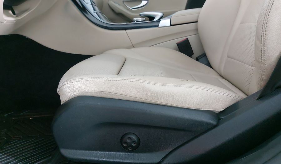 Mercedes Benz Clase C 2.0 200 CGI SPORT AT Sedan 2017