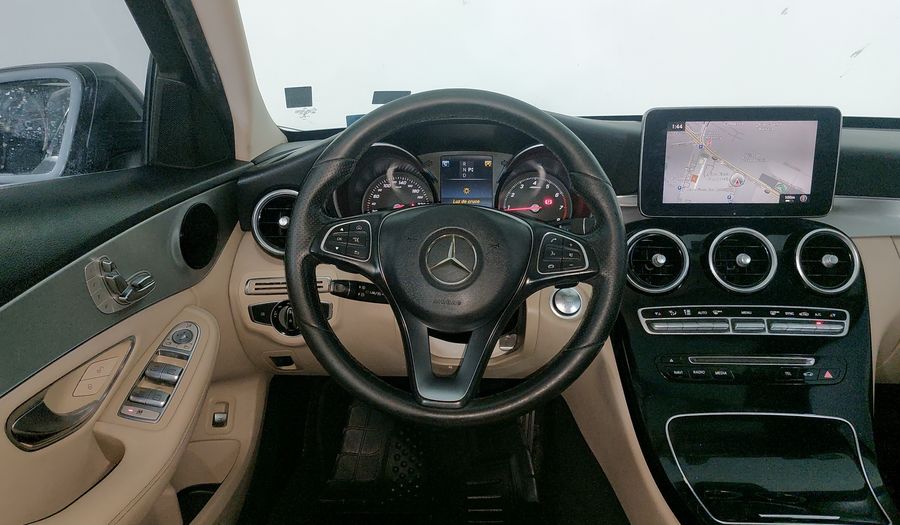 Mercedes Benz Clase C 2.0 200 CGI SPORT AT Sedan 2017