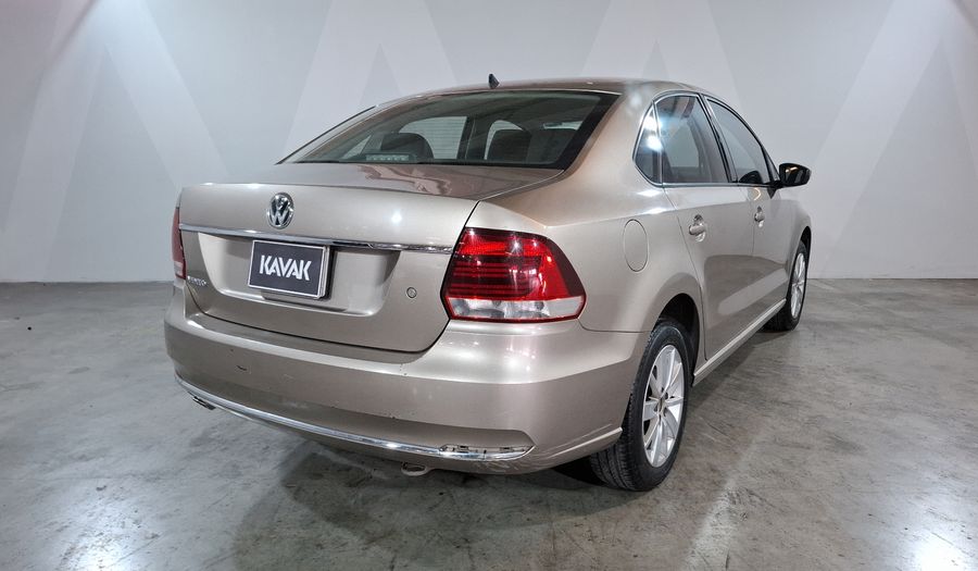 Volkswagen Vento 1.6 HIGHLINE TIPTRONIC Sedan 2017