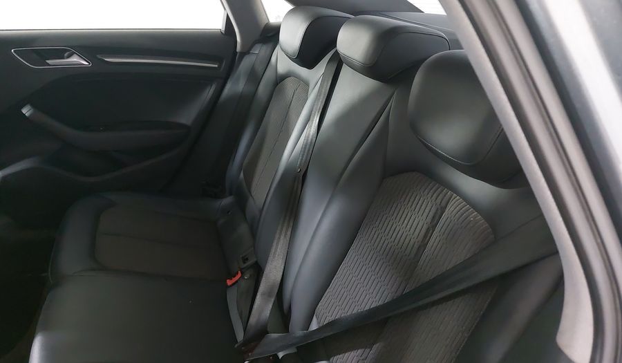 Audi A3 2.0 TFSI SELECT Sedan 2017