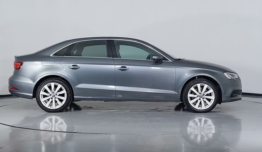 Audi A3 2.0 TFSI SELECT Sedan 2017