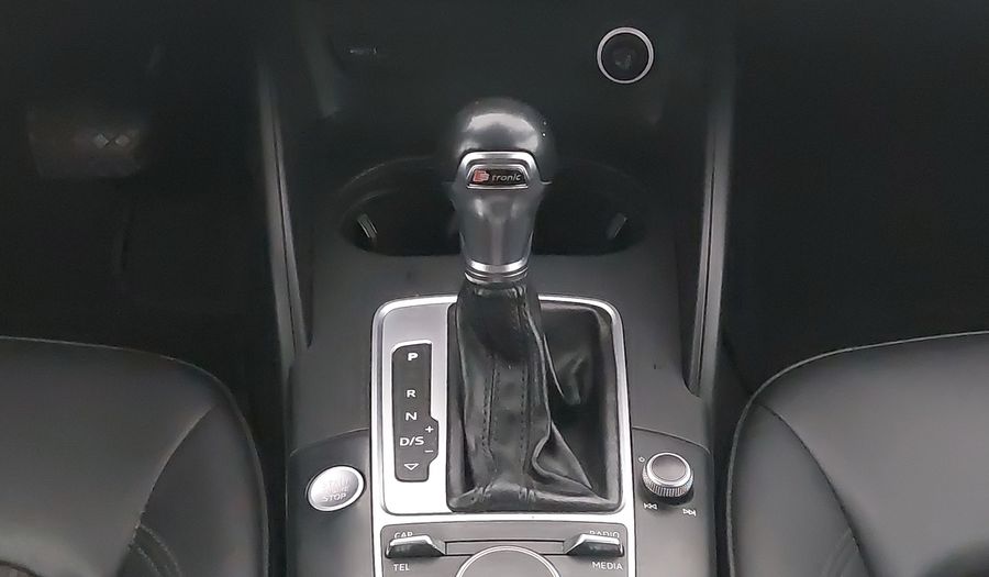 Audi A3 2.0 TFSI SELECT Sedan 2017