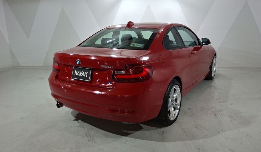 Bmw Serie 2 2.0 220IA Coupe 2015