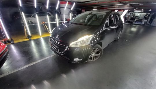 Peugeot • 208