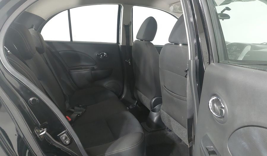 Nissan March SL Hatchback 2017
