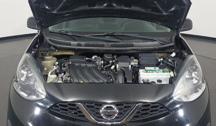 Nissan March SL Hatchback 2017