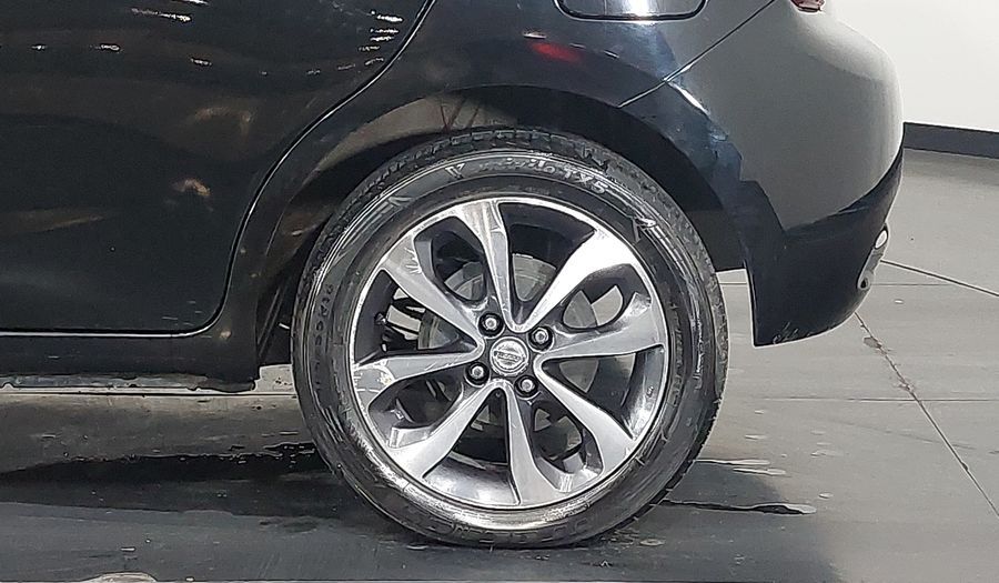 Nissan March SL Hatchback 2017