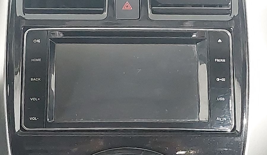 Nissan March SL Hatchback 2017