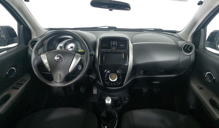 Nissan March SL Hatchback 2017