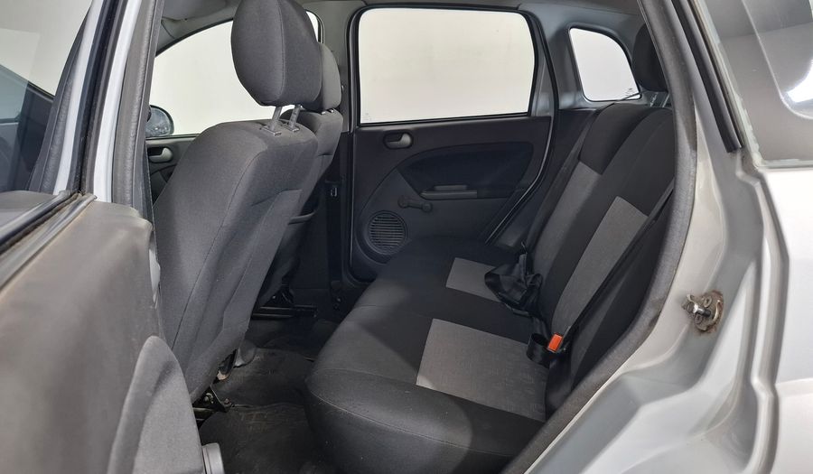 Ford Fiesta 1.6 AMBIENTE Hatchback 2011