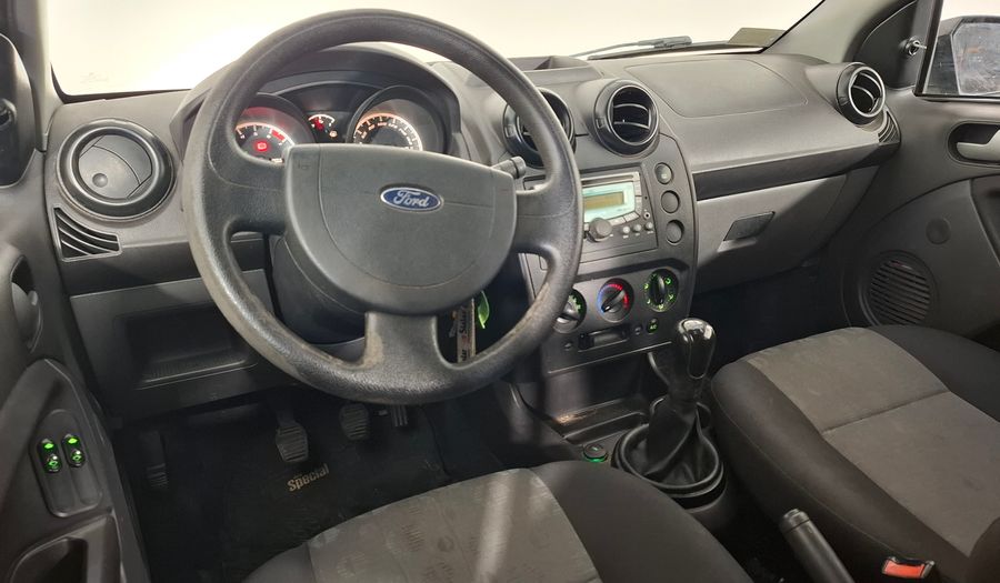 Ford Fiesta 1.6 AMBIENTE Hatchback 2011