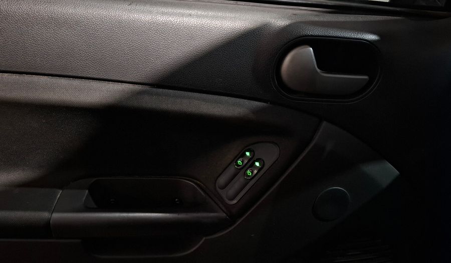 Ford Fiesta 1.6 AMBIENTE Hatchback 2011