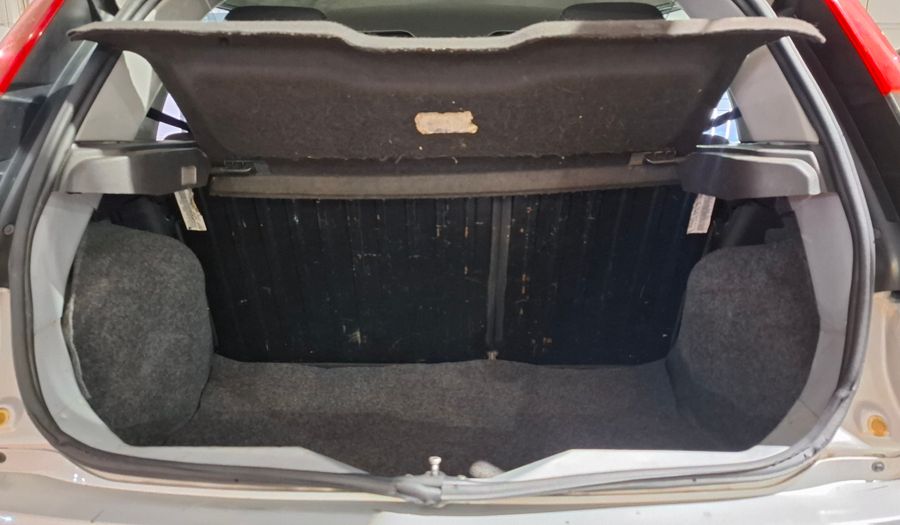 Ford Fiesta 1.6 AMBIENTE Hatchback 2011