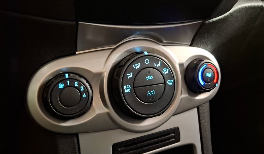 Ford Fiesta Kinetic Design 1.6 SE Hatchback 2018