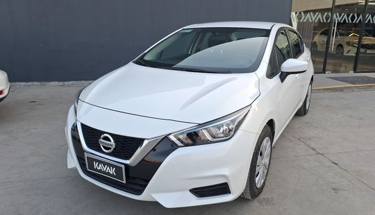 Nissan • Versa