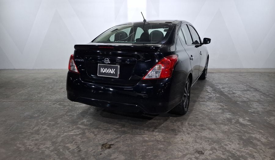 Nissan Versa 1.6 EXCLUSIVE AUTO Sedan 2019