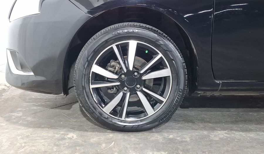 Nissan Versa 1.6 EXCLUSIVE AUTO Sedan 2019